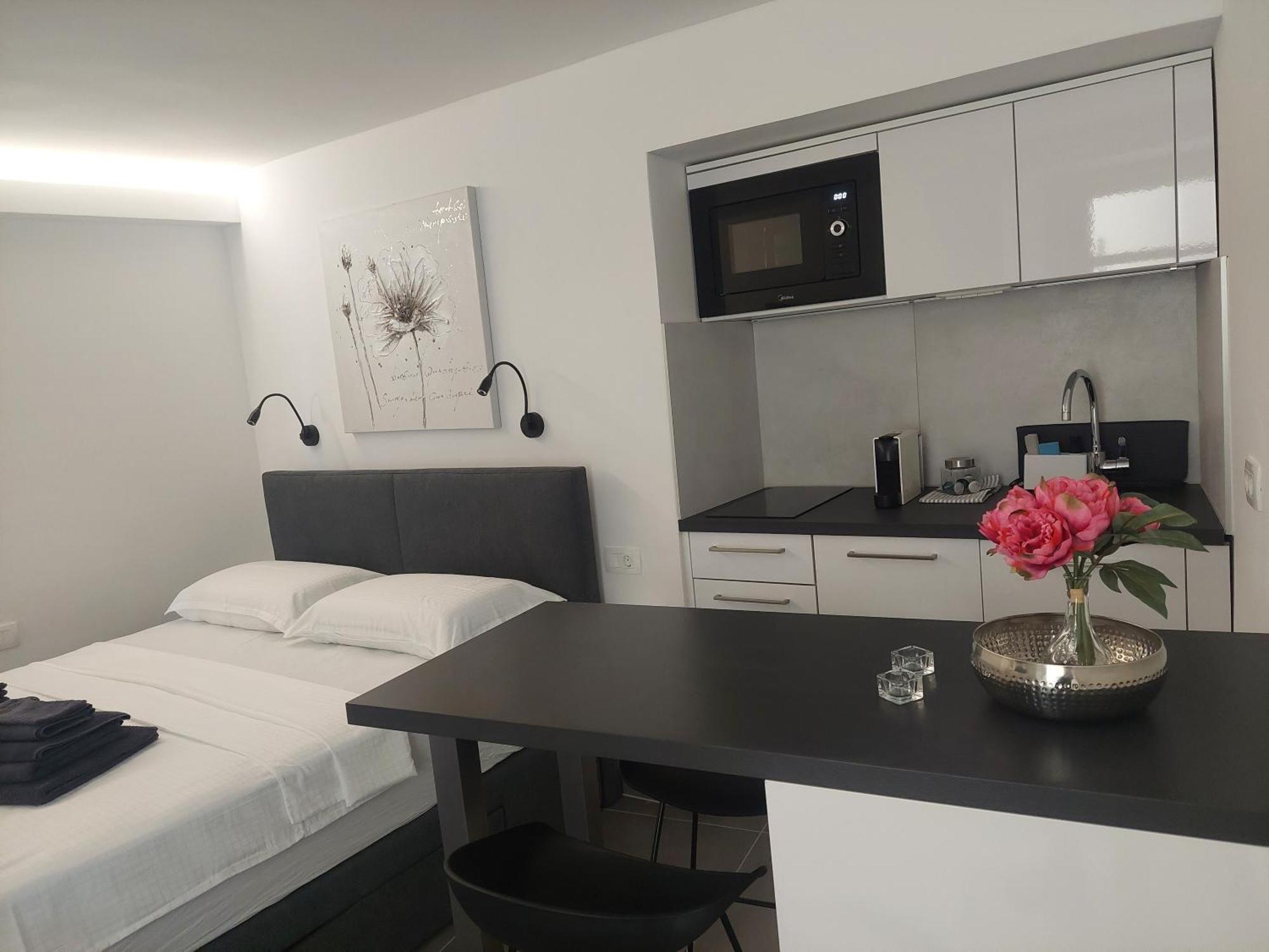 Apartments R&B Baska  Bagian luar foto