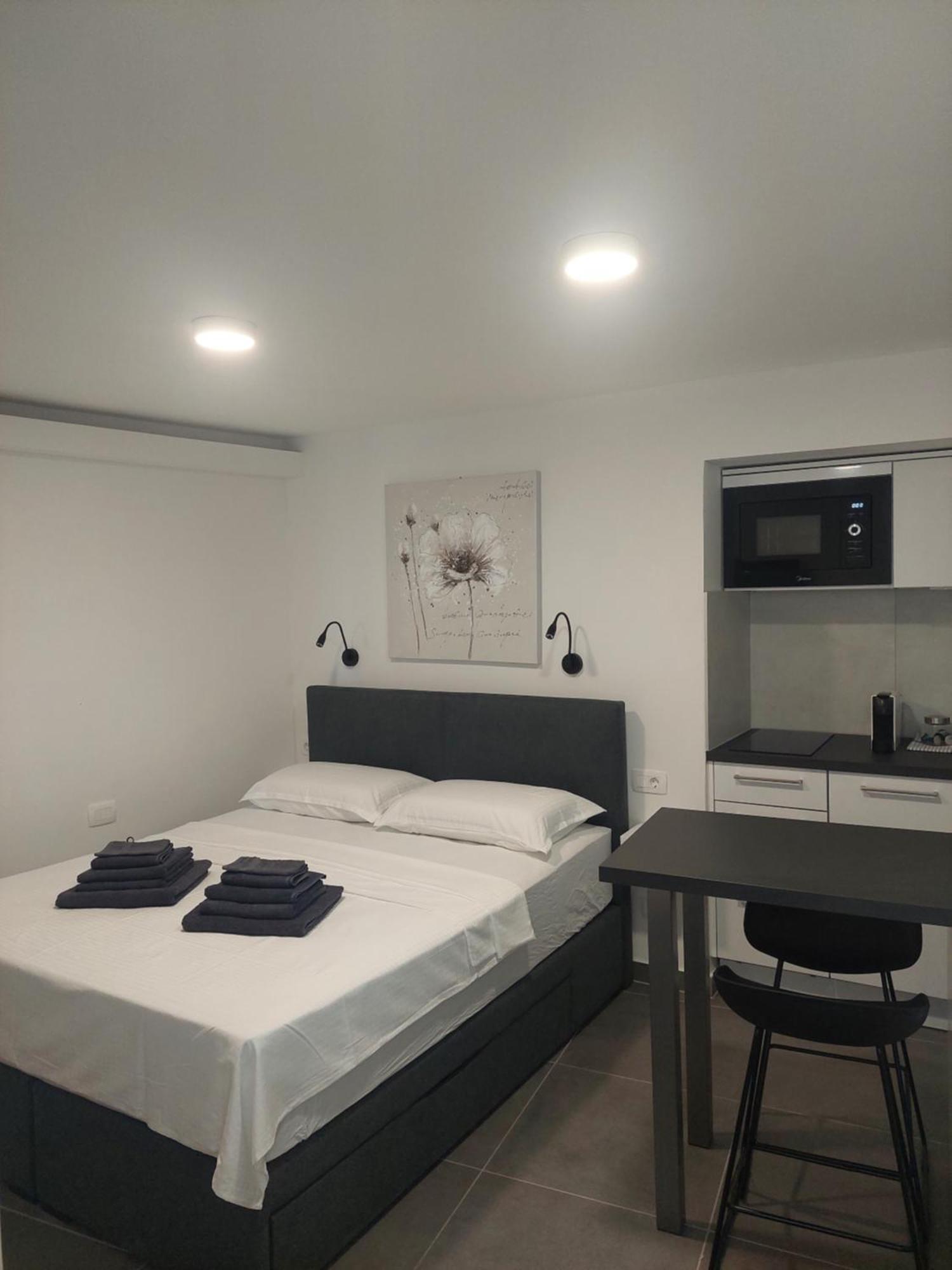 Apartments R&B Baska  Bagian luar foto