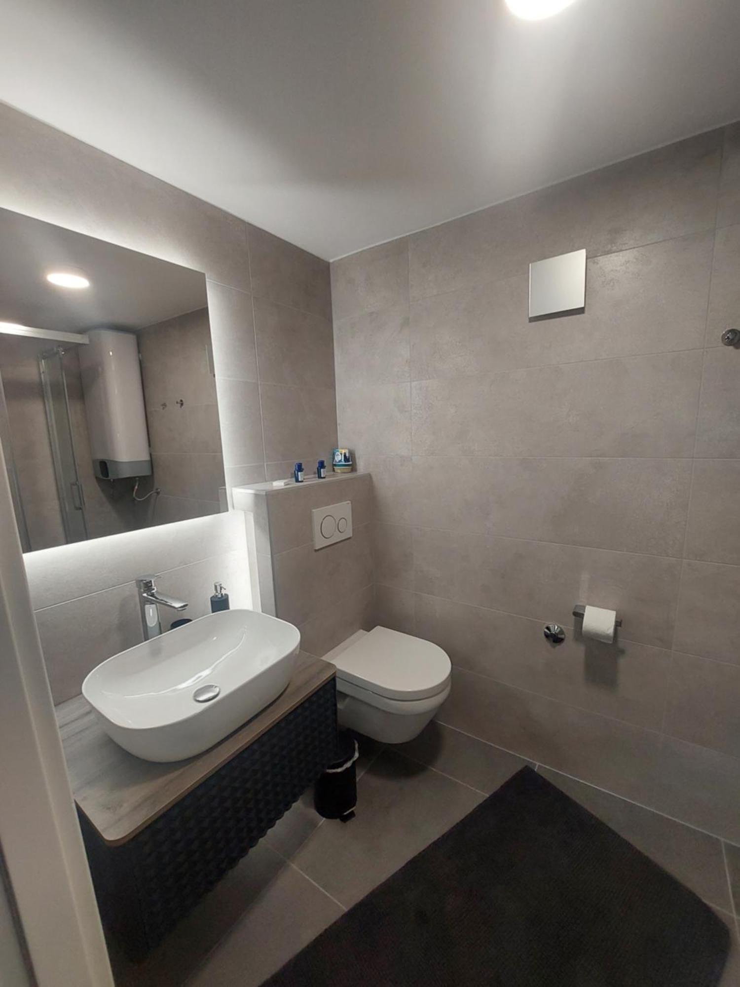 Apartments R&B Baska  Bagian luar foto